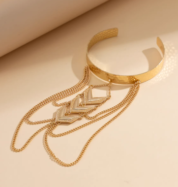 Chevron Drape Arm Cuff — Gold