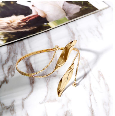Leaf Vine Wrap Arm Cuff — Gold