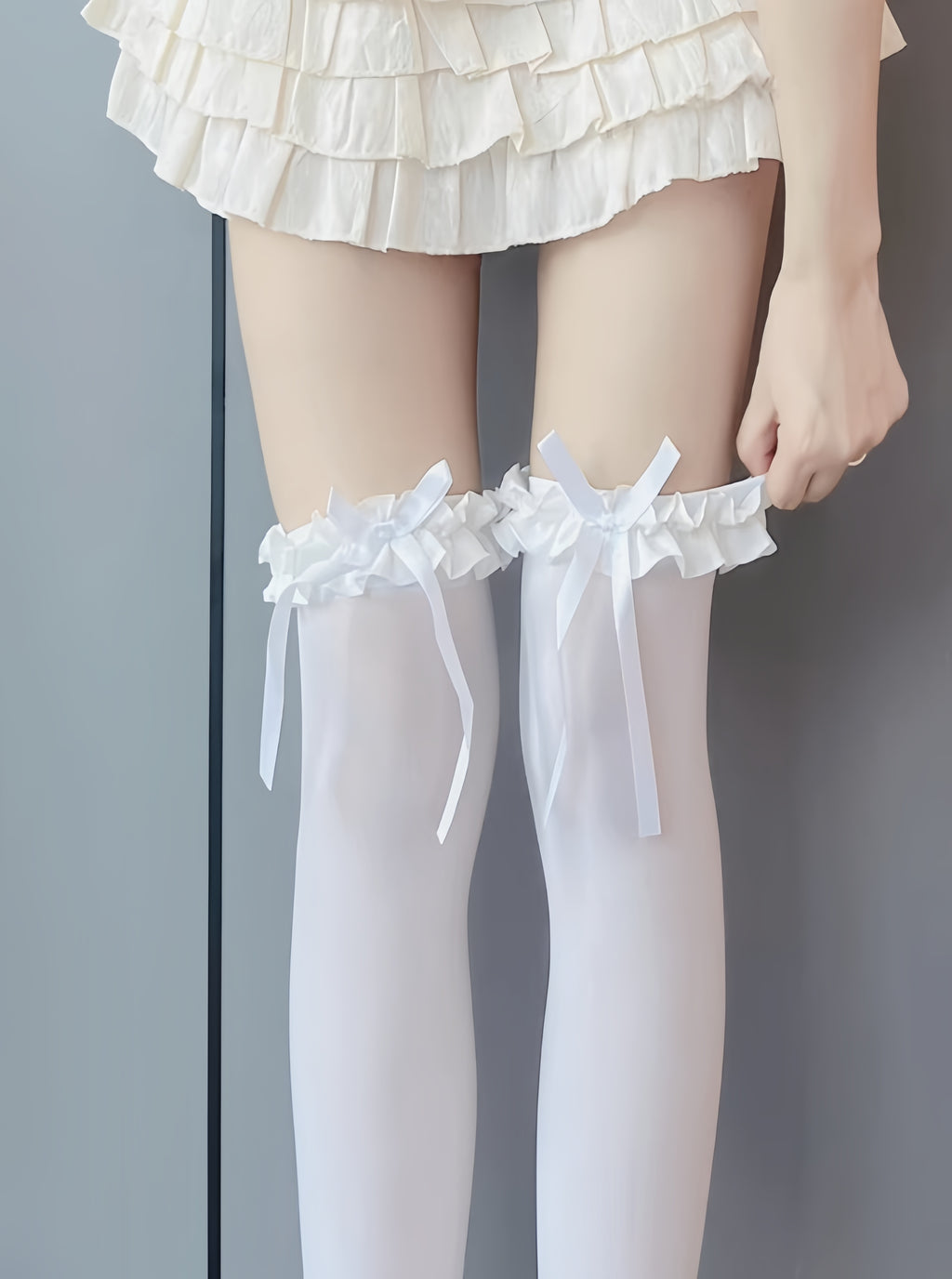Ruffle Bow Thigh-High Stockings