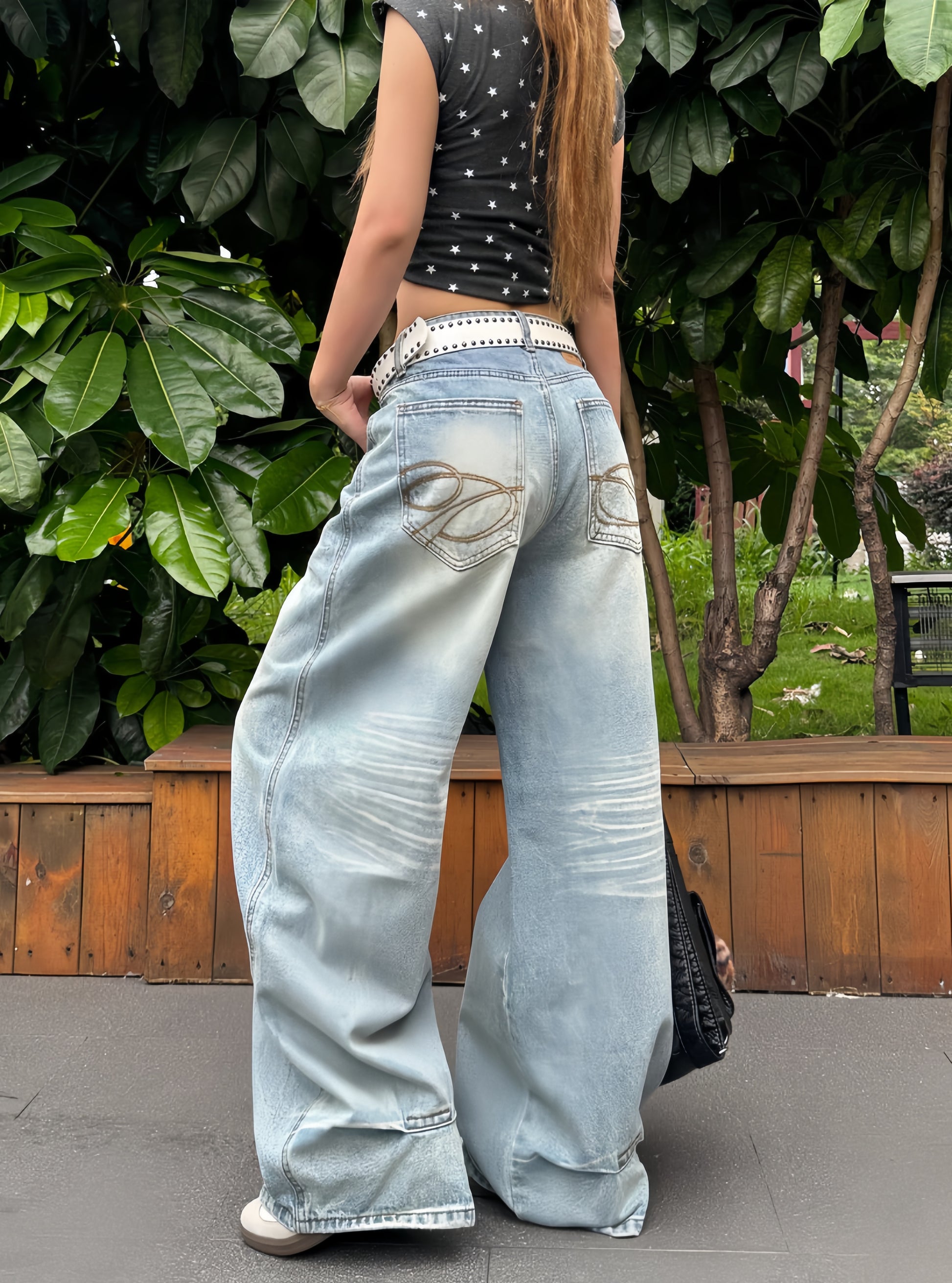 Low-Rise Eclipse Wide-Leg Jeans
